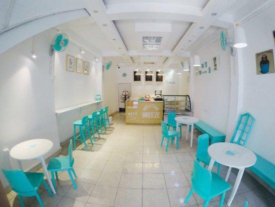 Breeze Beverage & Bakery